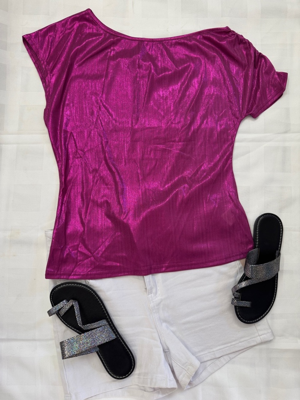 SHEIN Shimmery Magenta Metallic Short-Sleeve Over the Shoulder Tee